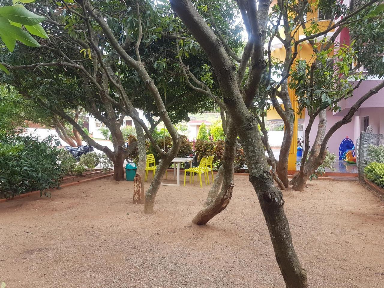 Dolphin Resort Yelagiri Exterior photo