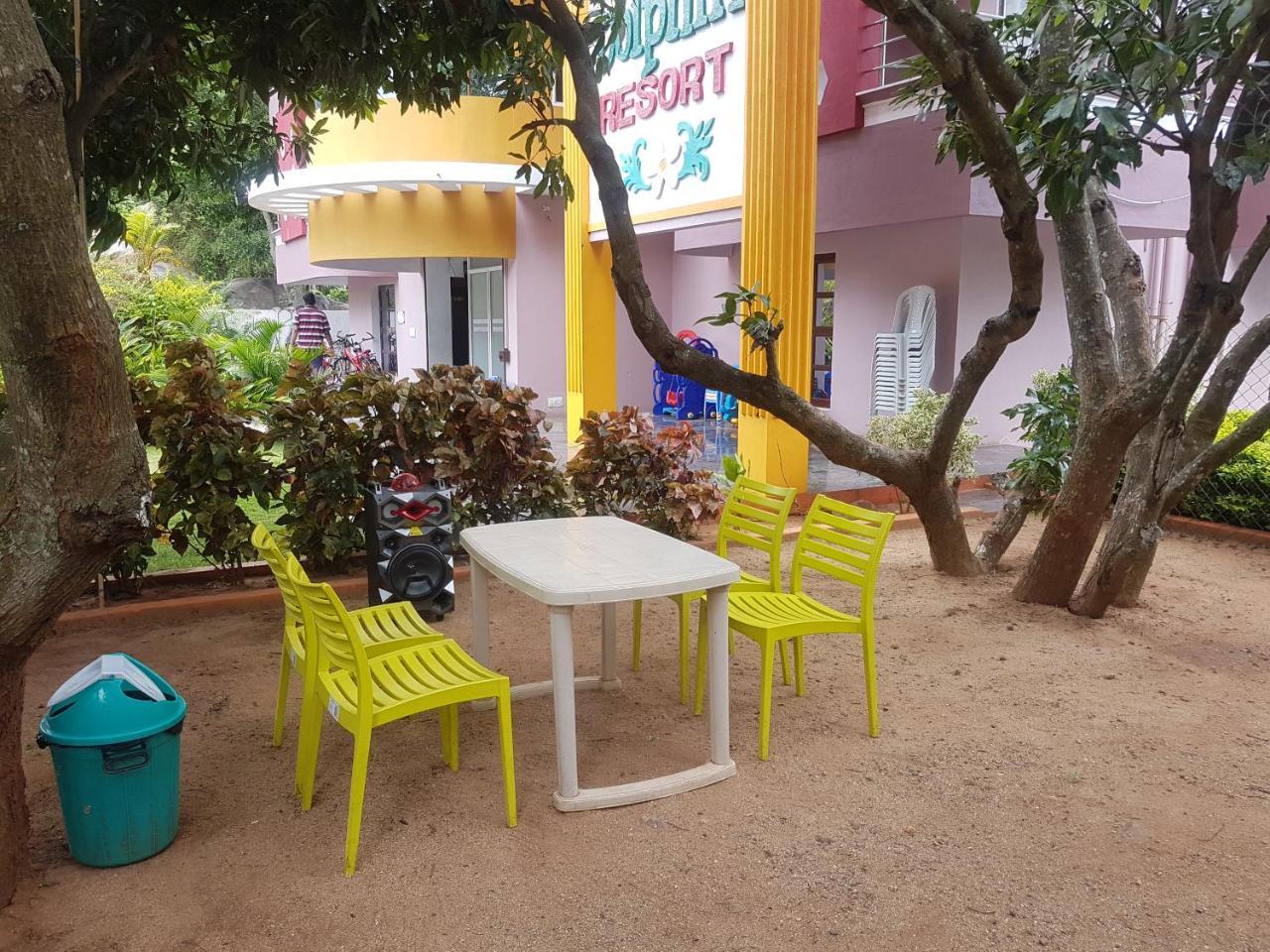 Dolphin Resort Yelagiri Exterior photo