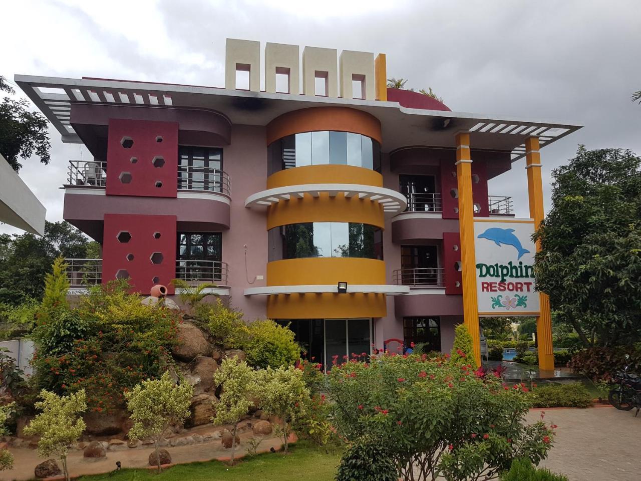 Dolphin Resort Yelagiri Exterior photo